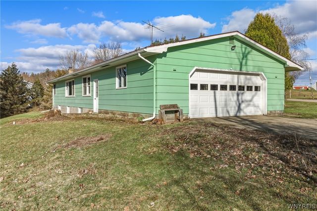 1040 West Hughes Road, Freedom, NY 14009