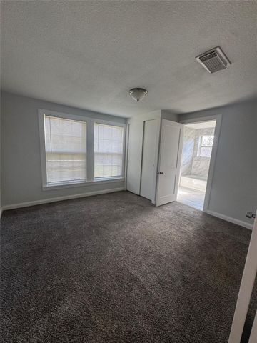 512 Rice Street, Angleton, TX 77515