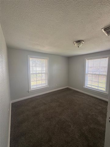 512 Rice Street, Angleton, TX 77515