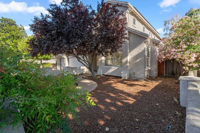 674 W Sunnyoaks Avenue, Campbell, CA 95008