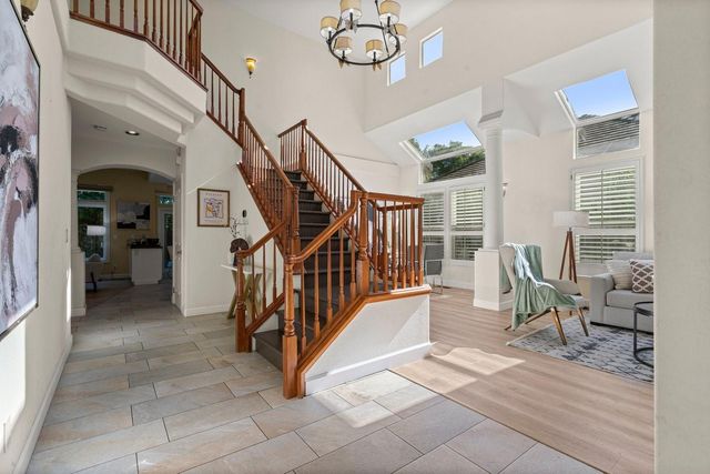 674 W Sunnyoaks Avenue, Campbell, CA 95008