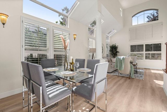674 W Sunnyoaks Avenue, Campbell, CA 95008
