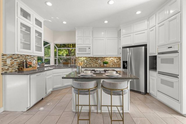 674 W Sunnyoaks Avenue, Campbell, CA 95008