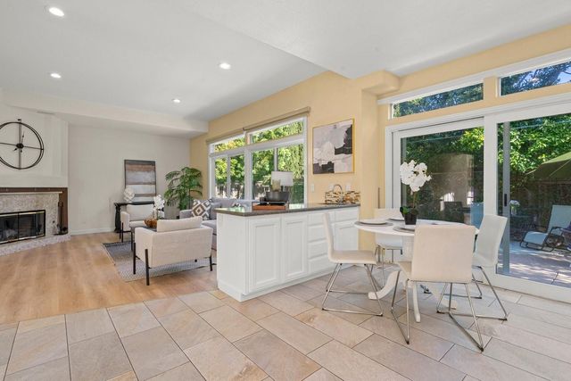 674 W Sunnyoaks Avenue, Campbell, CA 95008