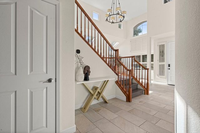 674 W Sunnyoaks Avenue, Campbell, CA 95008