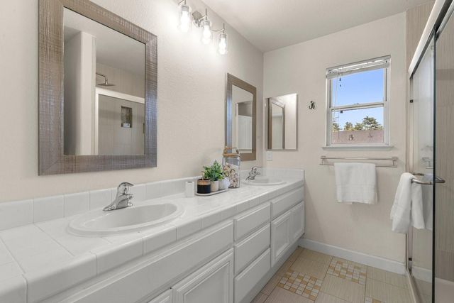 674 W Sunnyoaks Avenue, Campbell, CA 95008