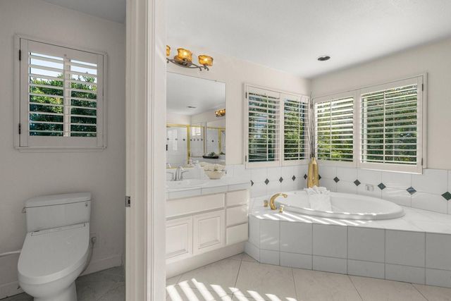 674 W Sunnyoaks Avenue, Campbell, CA 95008