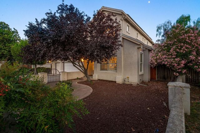 674 W Sunnyoaks Avenue, Campbell, CA 95008