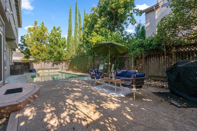 674 W Sunnyoaks Avenue, Campbell, CA 95008
