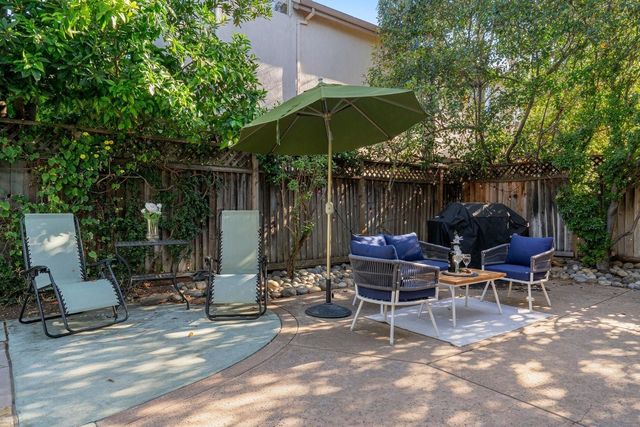 674 W Sunnyoaks Avenue, Campbell, CA 95008