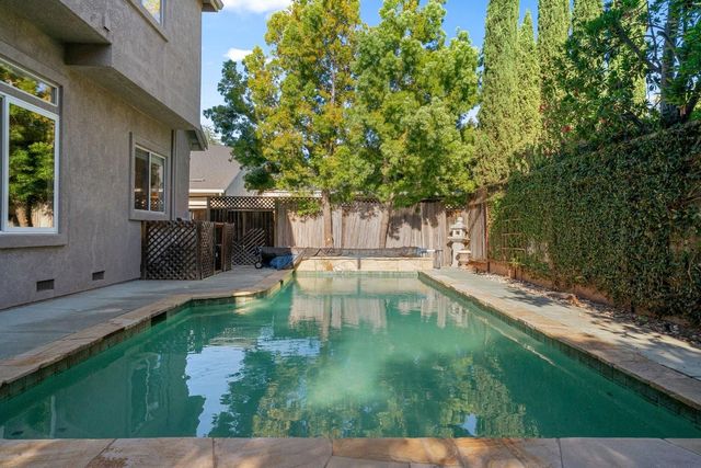 674 W Sunnyoaks Avenue, Campbell, CA 95008
