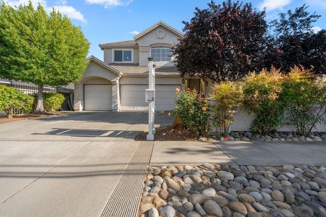 674 W Sunnyoaks Avenue, Campbell, CA 95008