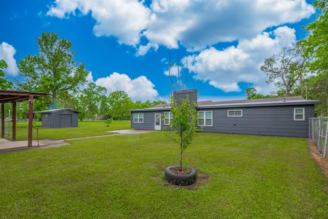 10182 Highway 146 N, Hardin, TX 77575