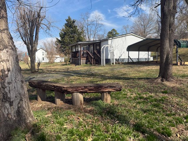 262 Lowe ST, Buchanan, VA 24066