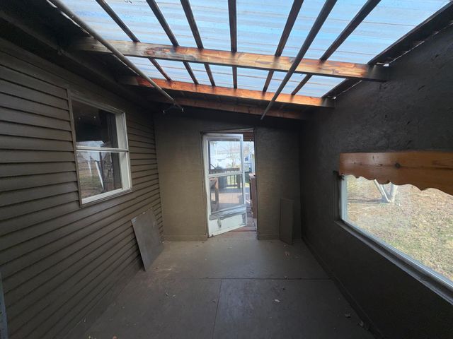 262 Lowe ST, Buchanan, VA 24066