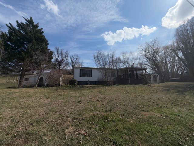 262 Lowe ST, Buchanan, VA 24066