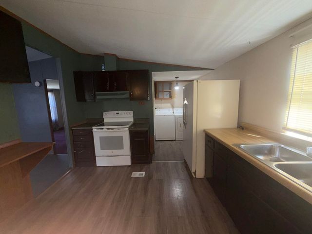 262 Lowe ST, Buchanan, VA 24066