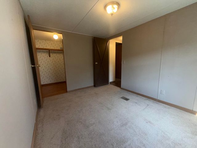 262 Lowe ST, Buchanan, VA 24066