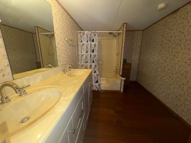 262 Lowe ST, Buchanan, VA 24066