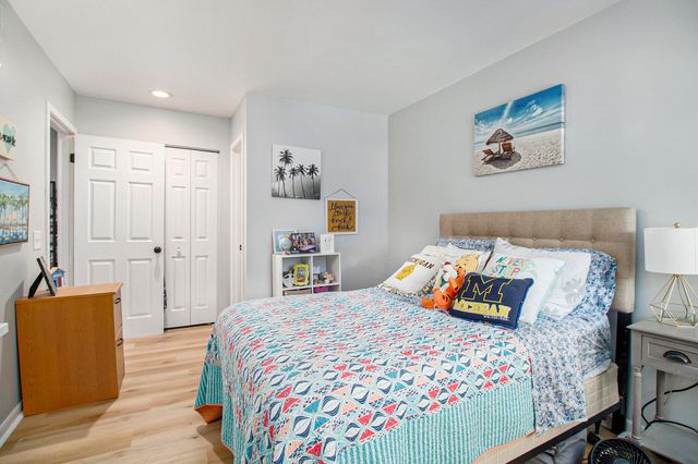 141 Selkirk Court, Kalamazoo, MI 49006