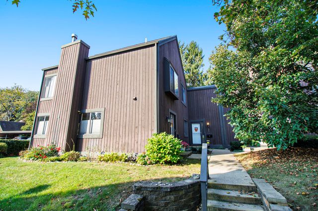 141 Selkirk Court, Kalamazoo, MI 49006