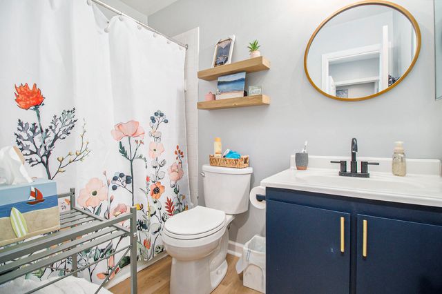 141 Selkirk Court, Kalamazoo, MI 49006