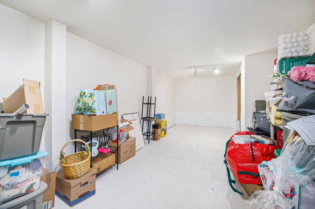 141 Selkirk Court, Kalamazoo, MI 49006