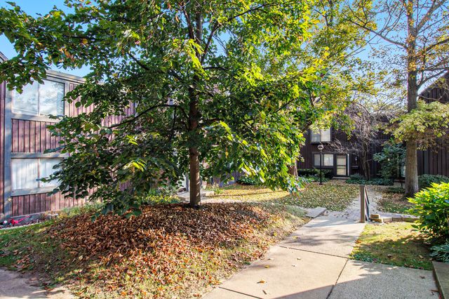 141 Selkirk Court, Kalamazoo, MI 49006