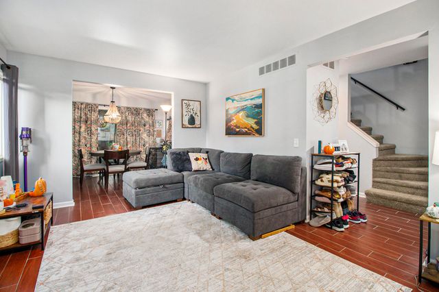 141 Selkirk Court, Kalamazoo, MI 49006