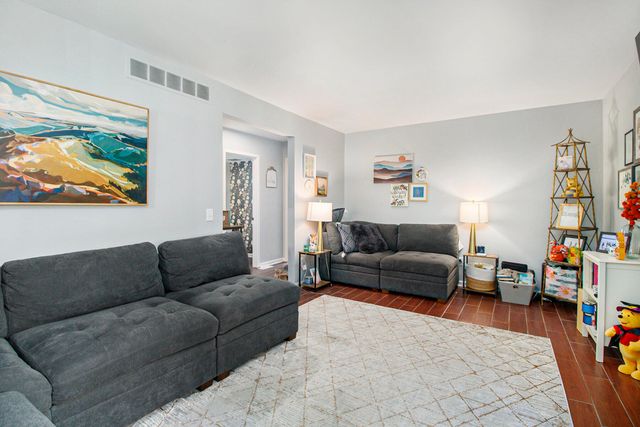 141 Selkirk Court, Kalamazoo, MI 49006