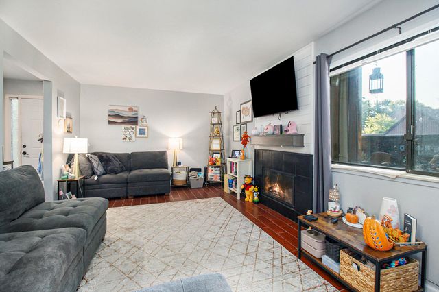 141 Selkirk Court, Kalamazoo, MI 49006