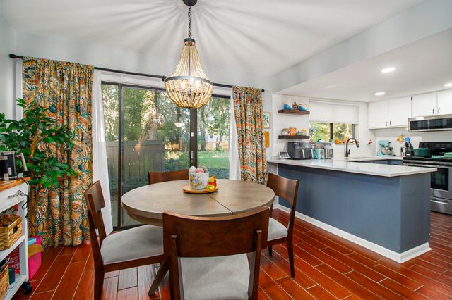 141 Selkirk Court, Kalamazoo, MI 49006