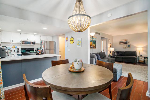 141 Selkirk Court, Kalamazoo, MI 49006