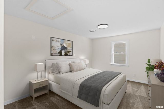 1501 43RD Street, Moline, IL 61265