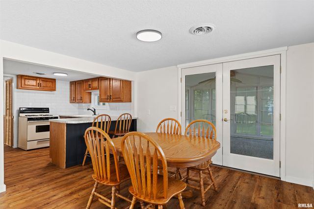 1501 43RD Street, Moline, IL 61265