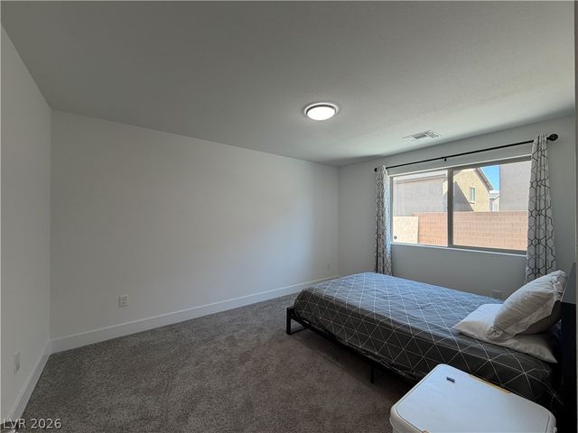 7346 Pioneer Way, Las Vegas, NV 89113