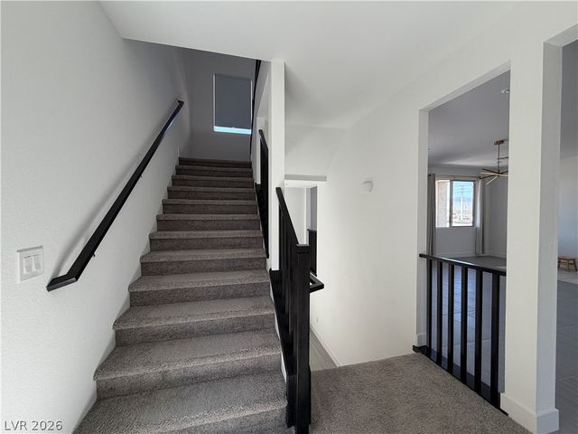 7346 Pioneer Way, Las Vegas, NV 89113