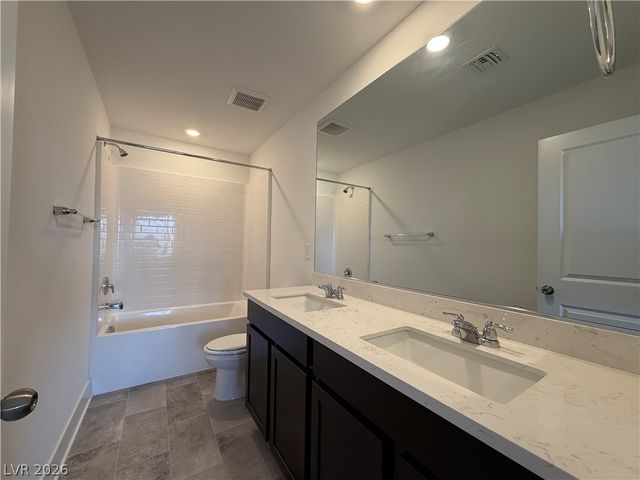 7346 Pioneer Way, Las Vegas, NV 89113