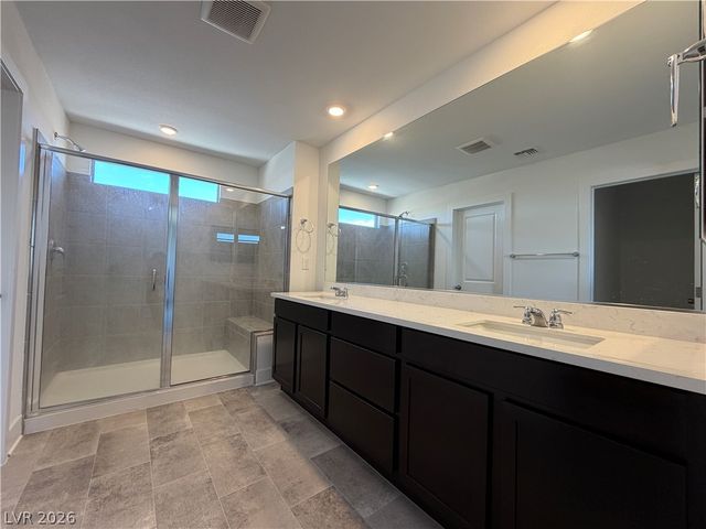 7346 Pioneer Way, Las Vegas, NV 89113