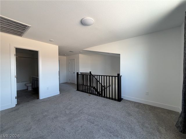 7346 Pioneer Way, Las Vegas, NV 89113