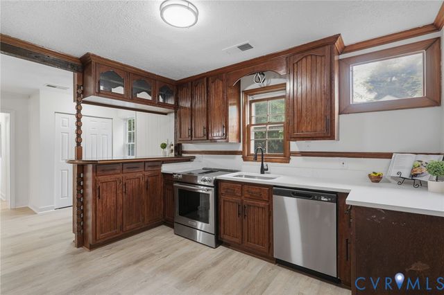 5641 N Chesterwood Dr, North Chesterfield, VA 23234