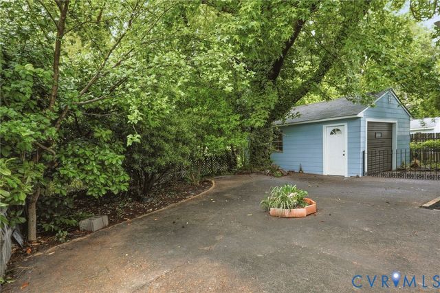 5641 N Chesterwood Dr, North Chesterfield, VA 23234