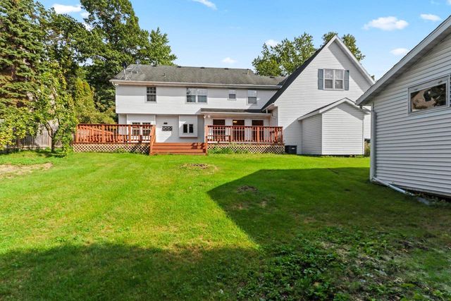 1498 PARKWAY DRIVE, Green Bay, WI 54304