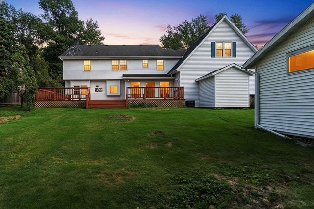 1498 PARKWAY DRIVE, Green Bay, WI 54304