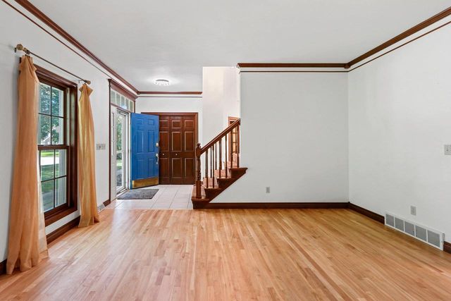 1498 PARKWAY DRIVE, Green Bay, WI 54304