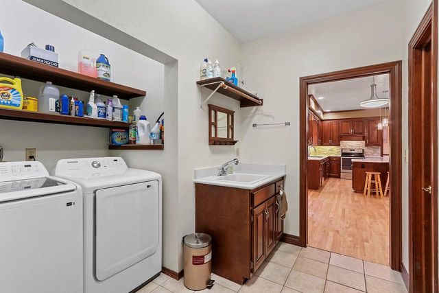 1498 PARKWAY DRIVE, Green Bay, WI 54304