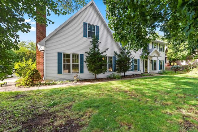 1498 PARKWAY DRIVE, Green Bay, WI 54304
