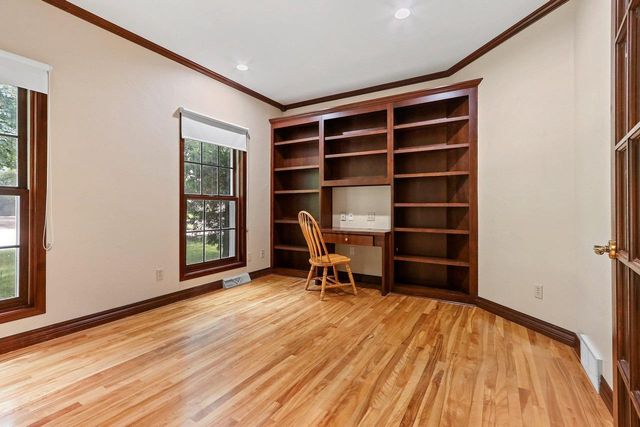 1498 PARKWAY DRIVE, Green Bay, WI 54304