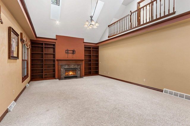 1498 PARKWAY DRIVE, Green Bay, WI 54304