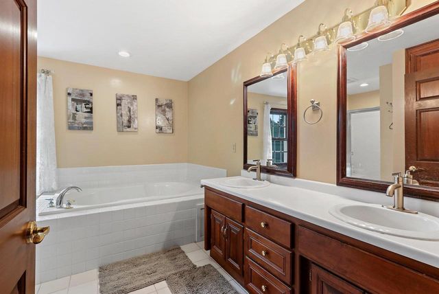 1498 PARKWAY DRIVE, Green Bay, WI 54304